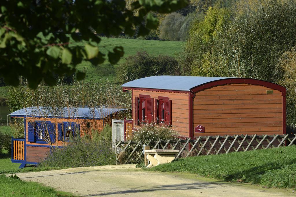 Les Roulottes & Cottages Du Moulin Chenille-Change Room photo