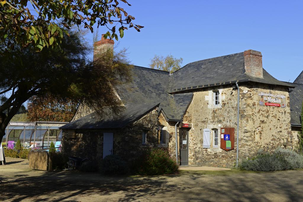 Les Roulottes & Cottages Du Moulin Chenille-Change Exterior photo